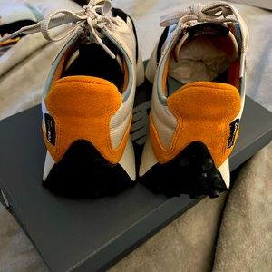 New balance barely worn